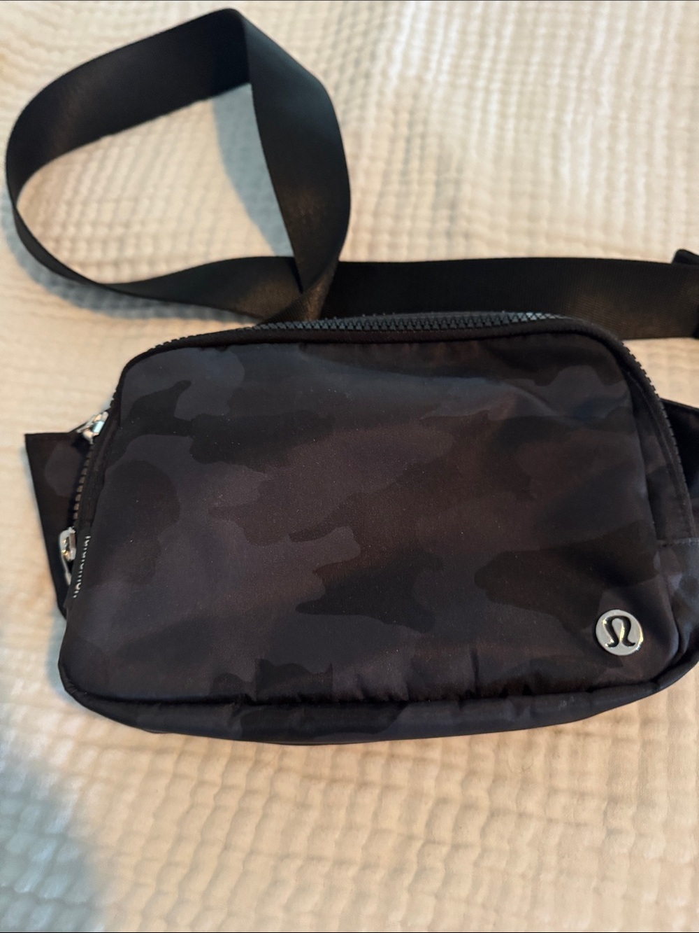 Lululemon black camo BELT BAG